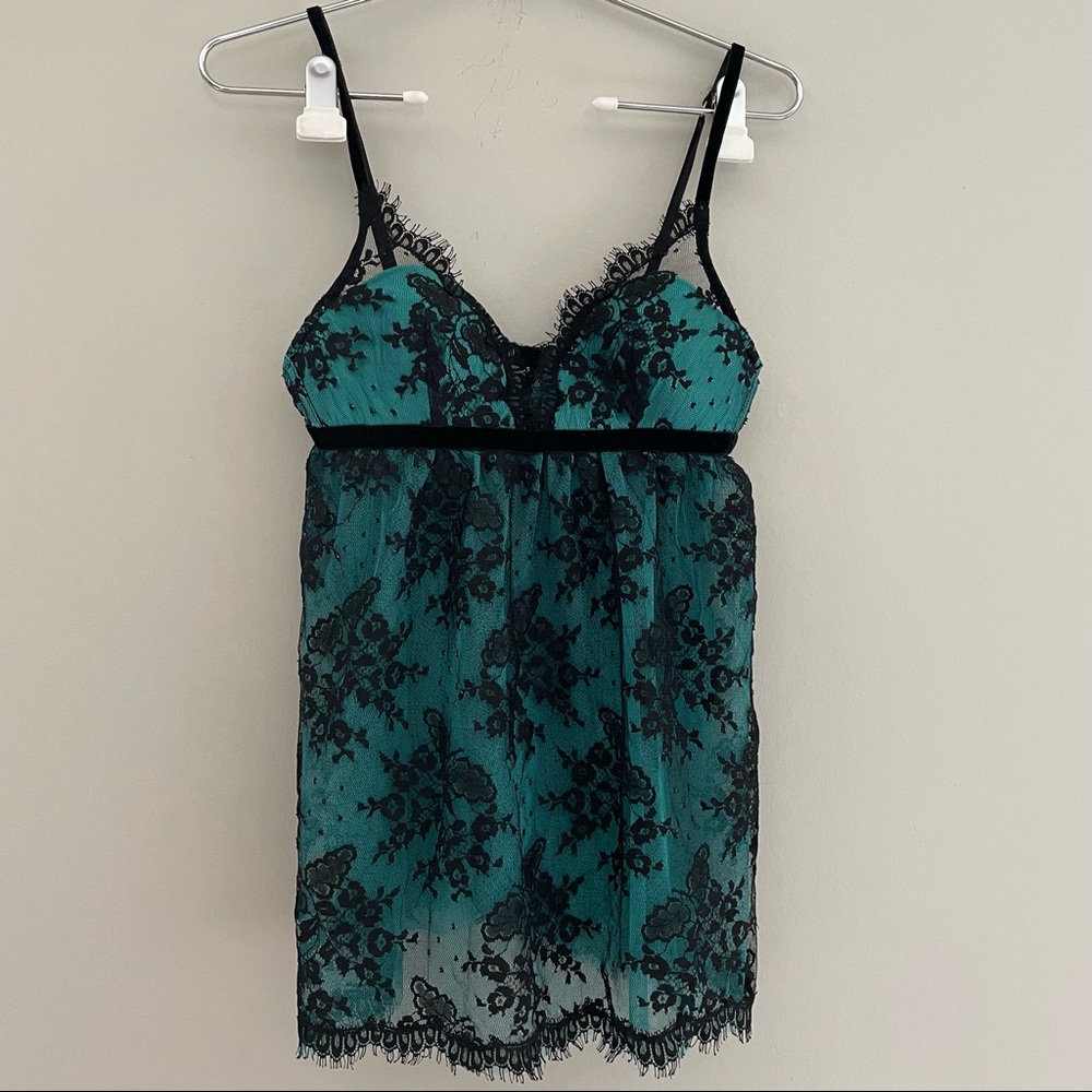 Victoria’s Secret Very Sexy spaghetti straps slip